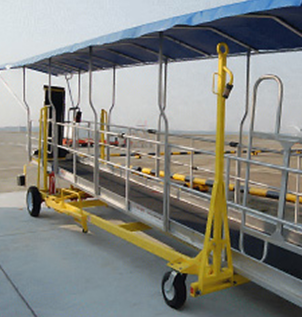 斜坡式搭機輔具